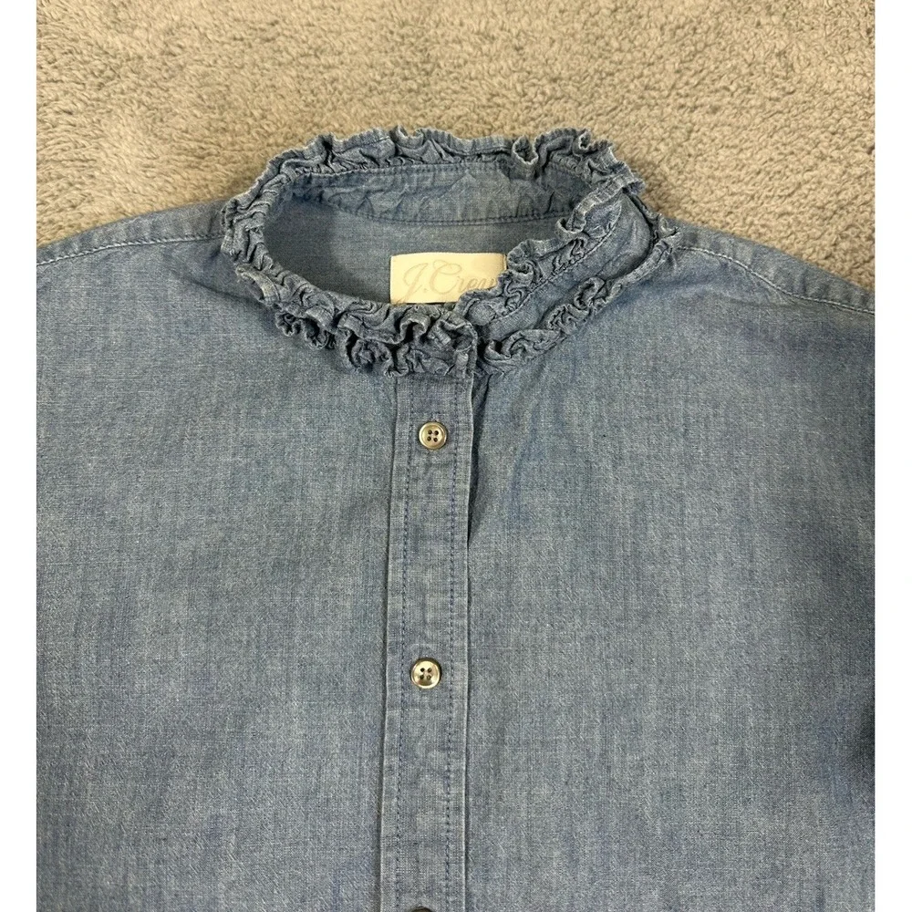 J Crew Classic Fit Ruffle Neck Chambray Shirt Women 8 Blue 100% Cotton Button Up